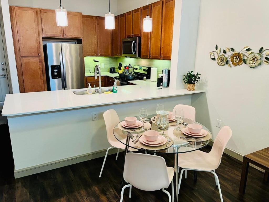 Downtown Apt Free Parking - Pool - Gym - Fully Kitchen Houston Extérieur photo