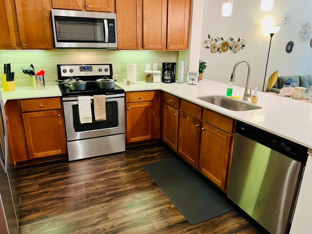 Downtown Apt Free Parking - Pool - Gym - Fully Kitchen Houston Extérieur photo
